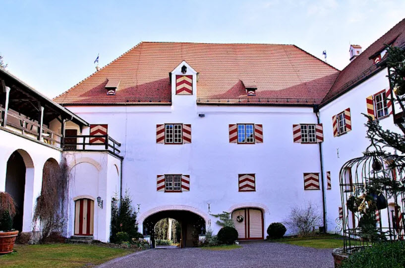 Schloss Kronburg, Germany